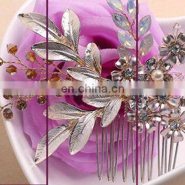 Hot Sale Rhinestone Leaf Shaped Wedding Hair Comb for Women photo-3