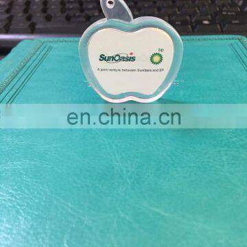 2017 custom wholesale clear plastic apple acrylic keychain