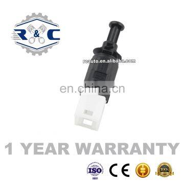 R&C High Quality Auto Brake Lighting Switches 4415882 For Renault Mitsubishi Opel Vauxhall Clio I II Car Braking Light Switches