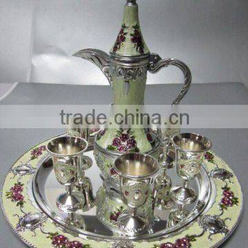 metal flagon with 6 cups