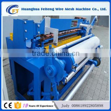 Wire mesh making machine for construction