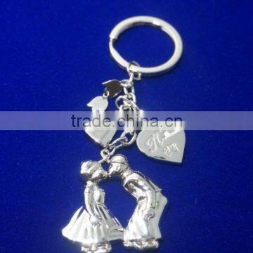 Kissing lovers gift keyring and romantic design keychain for Anniversary wedding