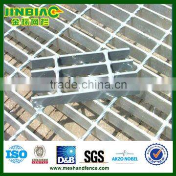 Hot dip galvanized serrated steel flat bar grating