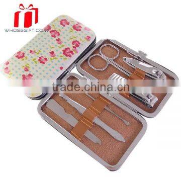 Beauty_tools_manicure_and_pedicure_set_nail_care_kit