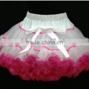 2014High Quality Fluffy Skirt Baby Girls Ruffle Tutu Pettiskirt Wholesale Baby Christmas Clothing Baby Girls Chiffon Pettiskirts photo-3