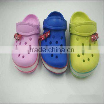 LED children cartoon hole hole shoes in children's shoes wholesale baby wear antiskid beach shoes garden shoes