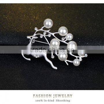 Christmas Pearl Crystal Pin Brooch Reindeer Stag Buck Deer Costume Jewelry Silver/Gold Tone photo-5