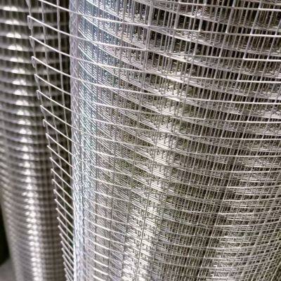 Hot Dipped Galvanized Welded Wire Mesh Rolls for Construction and Fencing photo-5