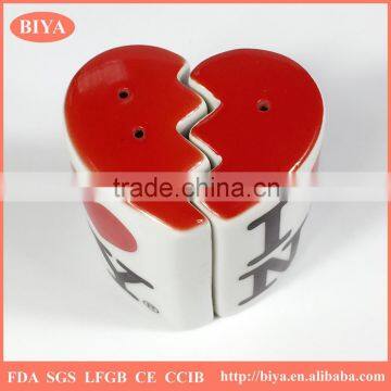 unique fashion fancy heart shape bride and groom salt and pepper shaker,porcelain custom logo shaker bottle