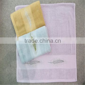 Pure cotton yarn dyed color hand towel cheap cute embroidery bath towels SB-110