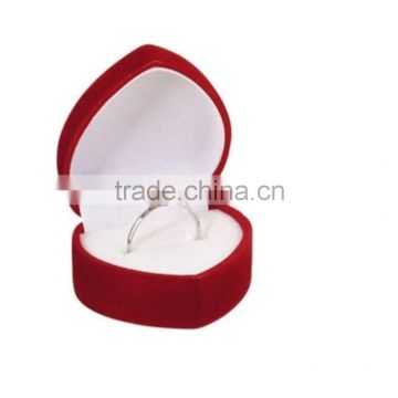 beautiful and funny heart shape ring box