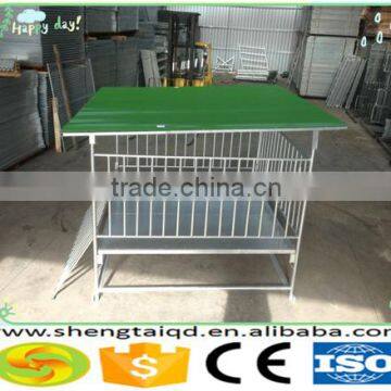 Livestock Hay Bale Feeder / Cattle Hay Bale Feeder