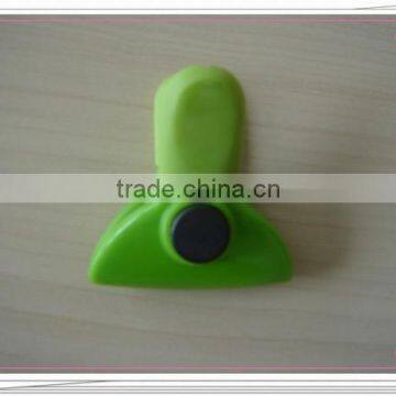 Magnetic Plastic Paper Clip With Diffierent Colors photo-5