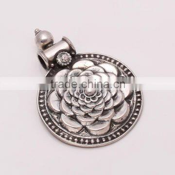 925 SOLID STERLING FINE SILVER OLD & ANTIQUE SILVER FLOWER PENDANT