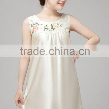 Suzhou beautiful fashion Cheongsam handmade embroidered dress