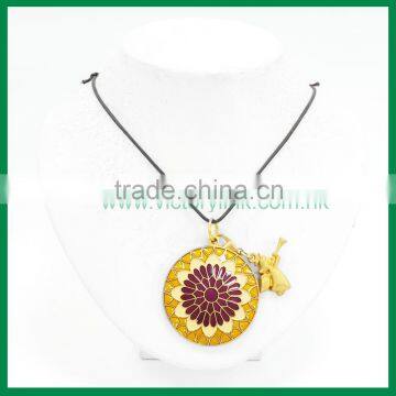 Church Windown Angel Pendant With Poly Paint Color Filled in Necklace photo-3