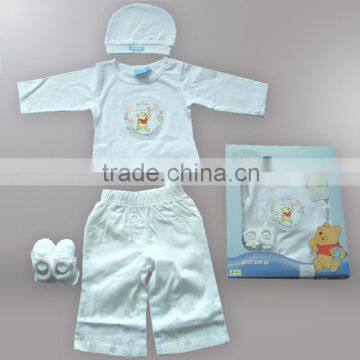 4 pcs baby clothes set Gift box packaging winnie emb 0-3Months