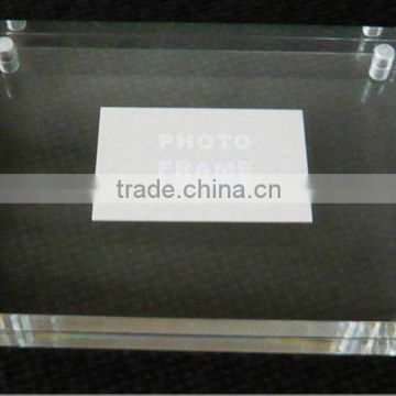 acrylic photo frame use 2pcs 10mm thick acrylic block with magnets joined