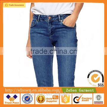 Wholesale Denim Five Pockets Boyfriend Jeans With Let Down Hem In Mid Wash Blue For Women photo-6