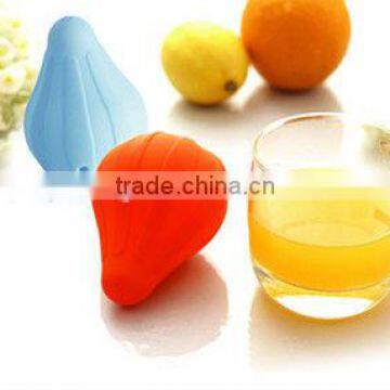 2013 the Latest Silicone Lemon Squeezer, small Kitchen Utensil