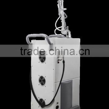 Skin Renewing Popular Co2 Laser Equipment / Wrinkle Removal Skin Portable Regeneration 15W(20W) Co2 Fractional Laser / Fractional Co2 Laser Machine Face Lifting Stretch Mark Removal photo-3