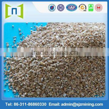 Silver exfoliated vermiculite