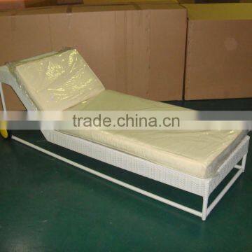 Fashion Design White Lounge Chair photo-2