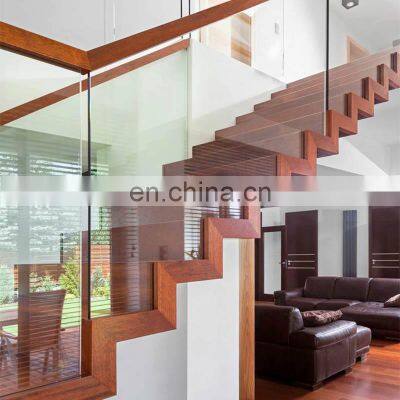 Crystal Glass Balustrade Design Light Stain Oak Handrail and Stair Treads Split Level Staircase photo-5