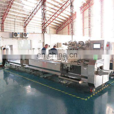 Automatic Chocolate Bar Biscuit Cake Feeding Flowing Packing Machines Food Wrapping Machine Packaging Line Paketleme Makinesi photo-3