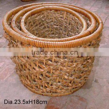 Set of 3 round seagrass basket