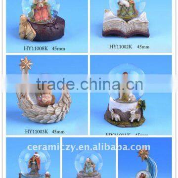 Polyresin waterglobe nativity set assorted