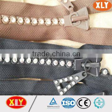 China XLY Zipper #3 Close End Single Stone Diamond Zipper