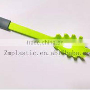 2015 New Style 6pcs Nylon Kitchen Utensils Plastic Kitchenware Cooking Set CE/EU FDA , LFGB ,SGS photo-3