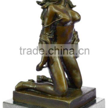 polyresin sexy girl sculpture