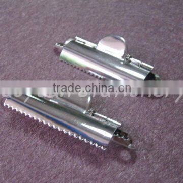 small teeth clip
