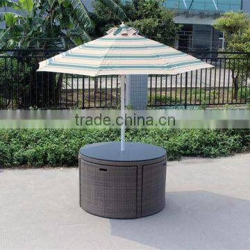 Round patio dining set with umbrella