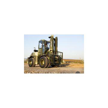 ROUGH TERRAIN FORKLIFT