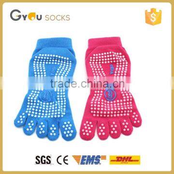 Anti-slip women high quality Breathable Yoga socks with functions