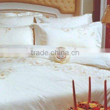 Quilt/wool quilt/jacquard package/patchwork quilt/quilt covers/down quilt/embroidery quilt/pure natural silk quilt/hotel quilt