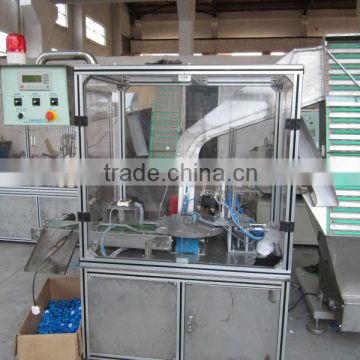 Automatic insert machine for liner