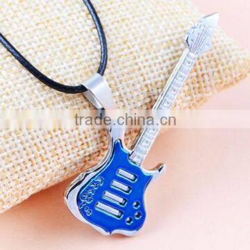 custom popular fashion lady stainless steel music guitar pendant necklace