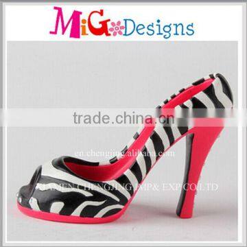 Fashional Polyresin Wine Holder Zebra Shoe With Factory Price