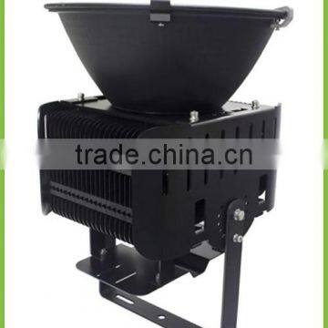 High IP65 Finned Aluminum Housing 500w Big Power Led Flood Light Parts With 5 Years Warranty photo-3