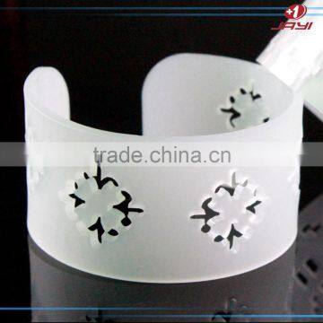 Factory custom latest fashion design daily wear vogue jewellery acrylic bangle bracelet