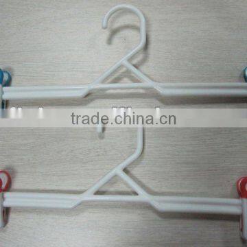 2012 FASHION DESIGN PLASTIC CLOTH HANGER