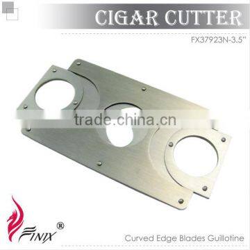 Curved Edge Blades Guillotine Cigar Cutter