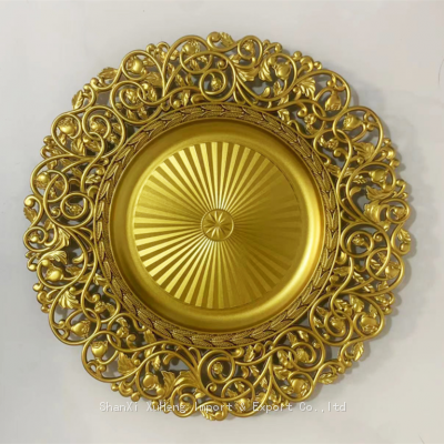 New European Style 13 Inch Round Wedding Party Table Decoration Gold Flower Pattern Plastic Charger Plates