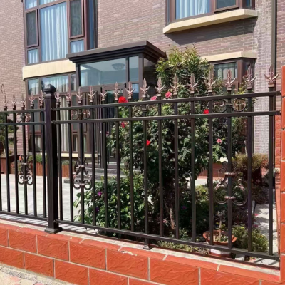 Outdoor Safety Fence | Customizable Zinc Steel Security Fence for Residential & Industrial Use