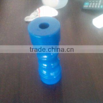 oriented skid rollers for boat trailer
