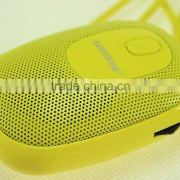 B-558 TF card remote control photo-taking mini speaker bluetooth